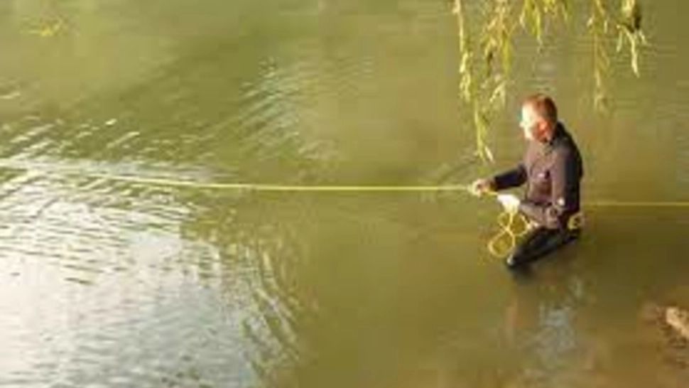 Partidă de pescuit cu final neașteptat, pe Siret: cadavrul unui bărbat, prins în plasa de pescuit. Caz șocant