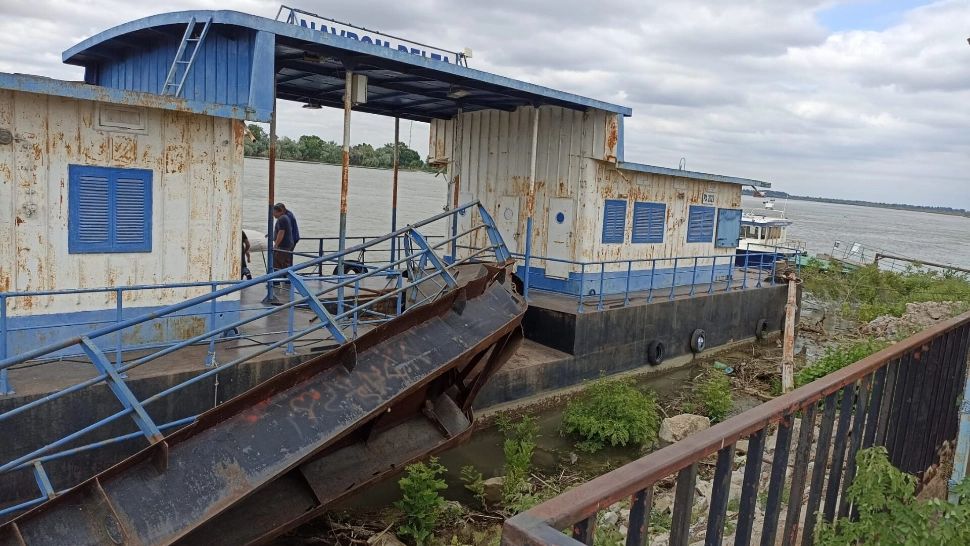 Șalupă a Gărzii de Coastă, scufundată de o barjă ucraineană, pe brațul Chilia. Un polițist a ajuns la spital