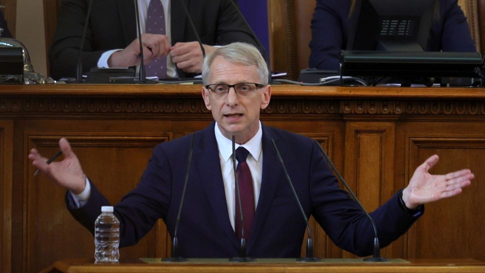 Schimbare crucială la Sofia. Cine este savantul care a ajuns să conducă guvernul Bulgariei