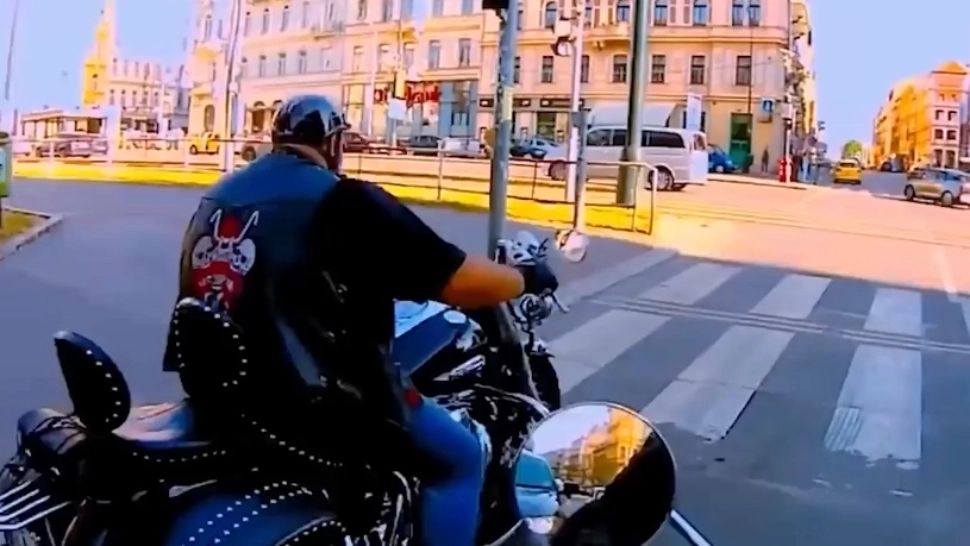  Detalii șocante despre atacul mafiot din centrul Capitalei. Patron ÎNJUNGHIAT din răzbunare între două clanuri de motocicliști