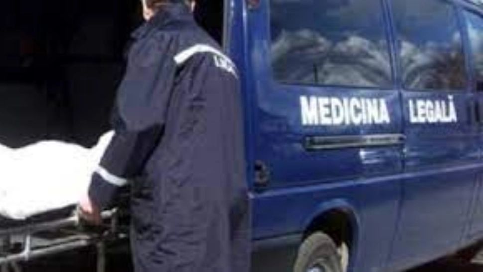 Caz șocant, în Neamț: bărbat găsit mort, în parcarea unei biserici. Victima fusese la o înmormântare