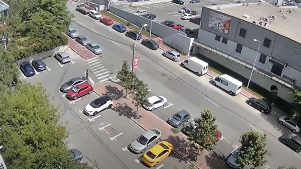 Primele imagini cu explozia devastatoare ce a avut loc într-un bloc din București