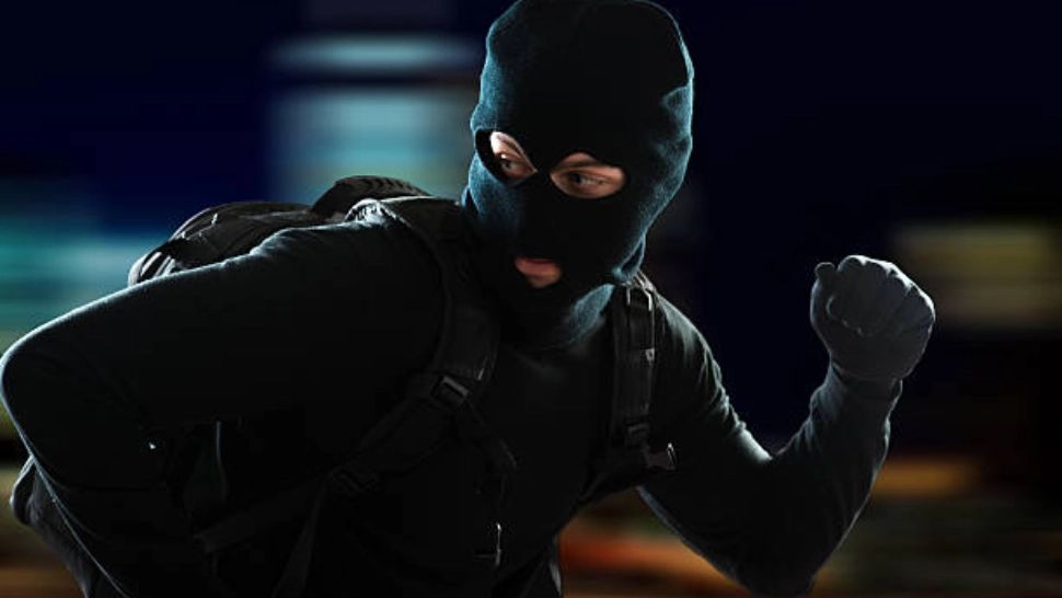 7 trucuri ingenioase ca să ascunzi banii și obiectele de valoare de hoți.  Locurile în care nici nu le-ar trece prin cap să caute