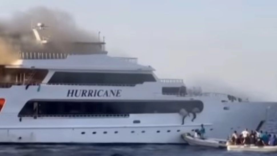 Incendiu pe un iaht plin cu turiști, în Marea Roșie: mai mulți turiști, dați dispăruți - VIDEO