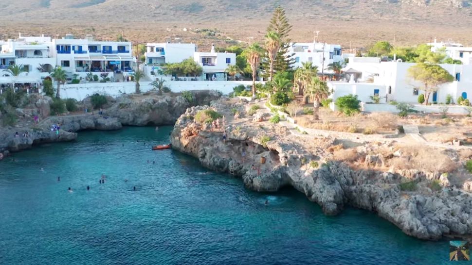 O nouă insulă din Grecia a intrat în vizorul turiștilor români. Este ferită de aglomerația estivală și oferă peisaje de basm