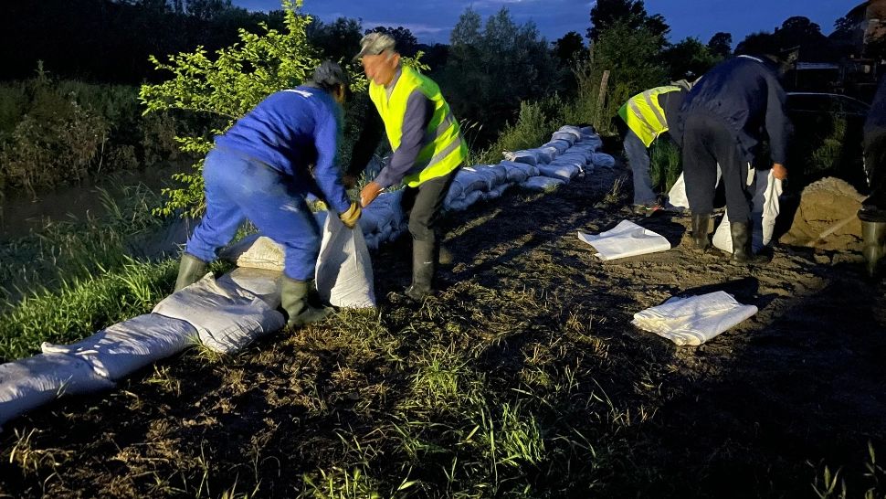 România sub ape. Alerte de inundații pe râurile din 29 de județe