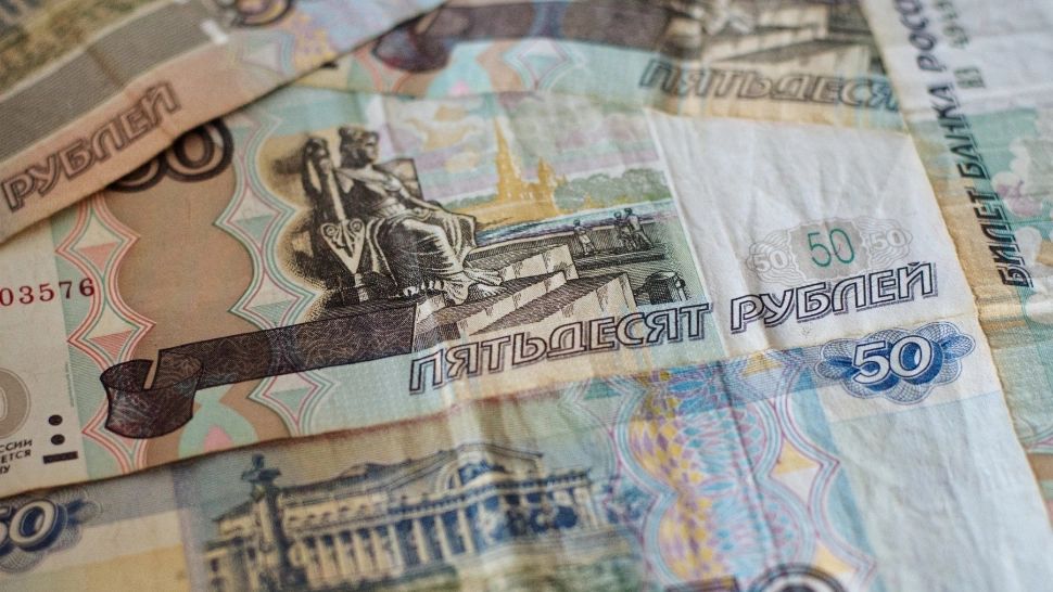 Lovitura de stat a aruncat în aer rubla rusească. Marile companii, la pământ din cauza revoltei