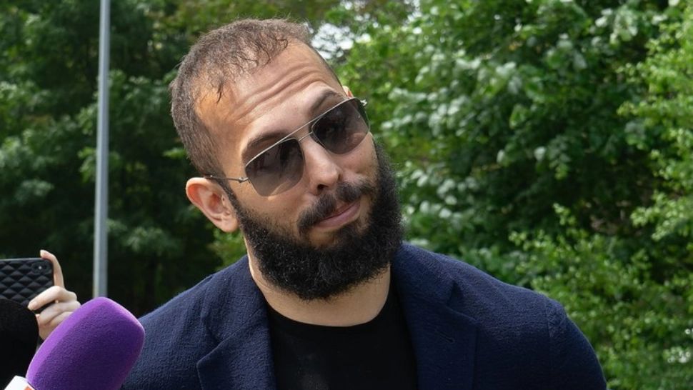 Andrew Tate, interviu halucinant din arestul în vila din București: Sunt o forță a binelui. Acționez sub îndrumarea lui Dumnezeu!