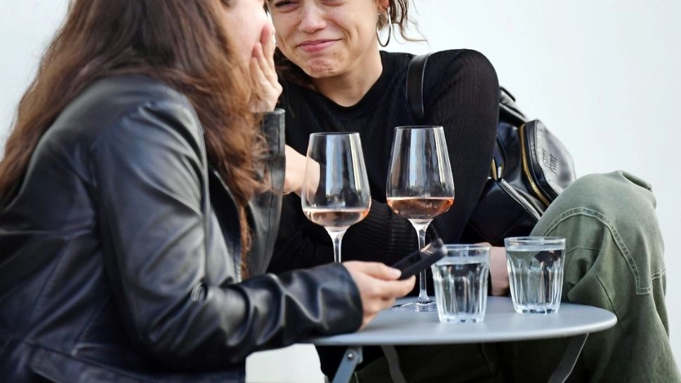 Amenzi MAI MARI pentru cei care vând sau le oferă minorilor alcool sau produse din tutun