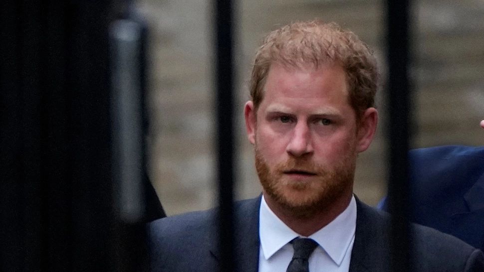 Prințului Harry, din reclamant, inculpat: „De ce a obținut viza dacă a consumat droguri?”