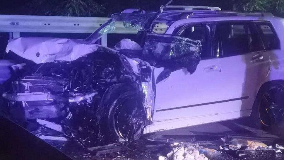 Accident cu 4 victime, pe Valea Oltului. Șoferul vinovat a fugit de la fața locului. Bărbatul se urcase BEAT la volan