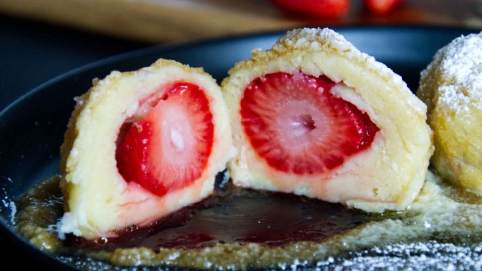 Găluște cu căpșuni, desertul delicios, simplu și rapid de preparat