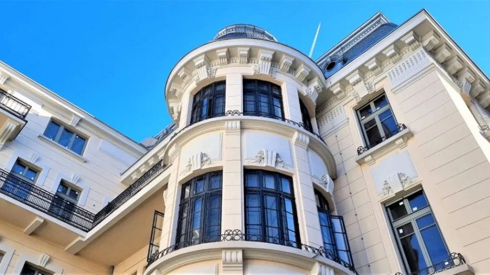 Vila de protocol a lui Ceaușescu a fost pusă la vânzare pentru 5 milioane de euro. Imagini fabuloase cu bijuteria arhitecturală 