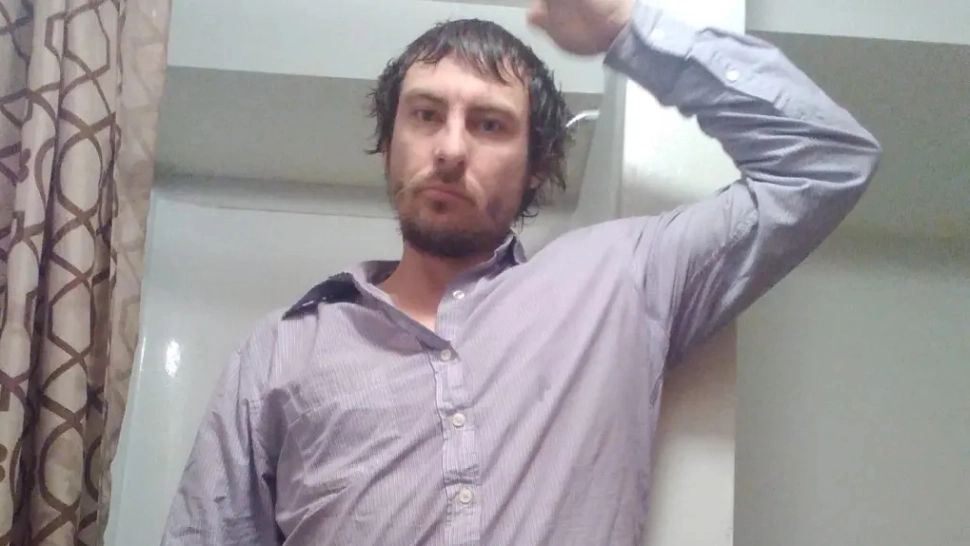 Descoperire macabră: Un bărbat de 34 de ani, găsit mort într-un congelator - Cum și-a găsit sfârșitul fugind de Poliție