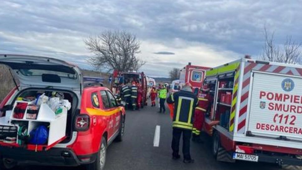 Accident foarte grav în Sibiu: 3 victime, inclusiv un bebeluș de o lună, transportate urgent la spital - Ce greșeală a făcut șoferul