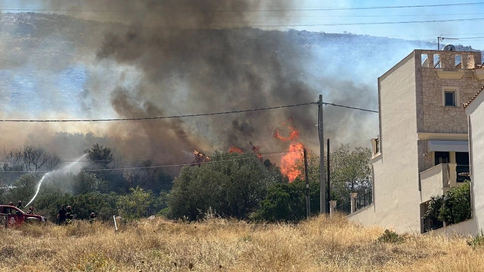 Grecia, mistuită de flăcări! Valul de incendii se apropie vertiginos de Atena - Pompierii români, trimiși să ajute FOTO&VIDEO