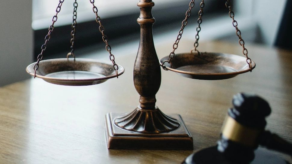 Înalta Curte taie o serie de drepturi bănești pentru anumiți angajați din Justiție. Cine pierde sume consistente?