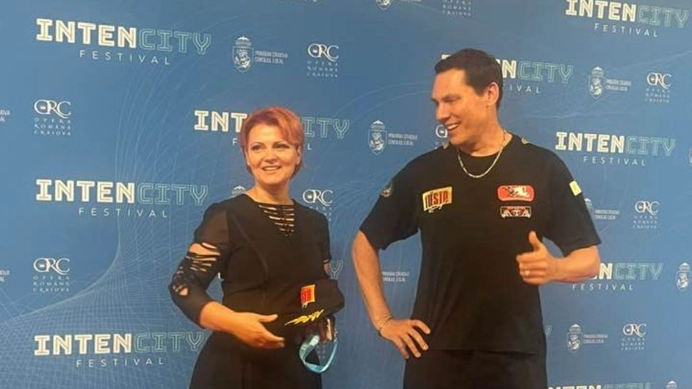 Tiesto și Enrique Iglesis au descins la Craiova. Lia Olguța Vasilescu s-a fotografiat cu celebrul DJ