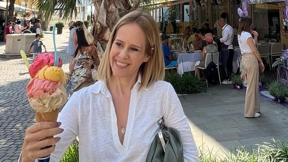 Mihaela Bilic se mută în pădure. Își face cabană fără gaze, curent și canalizare