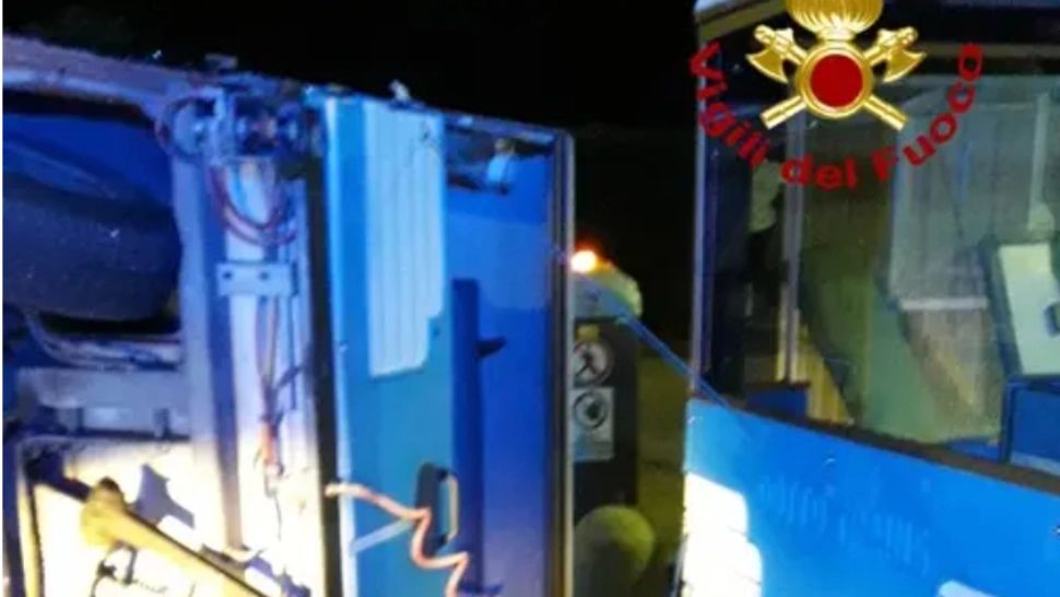 14 răniți, printre care și copii, după ce un tren turistic s-a răsturnat în Italia! Ce IPOTEZĂ iau în calcul anchetatorii