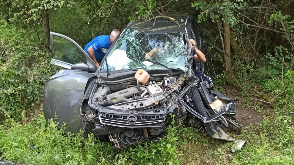 Accident cu 5 victime, între care și un copil de 7 luni, într-o comună din Gorj - FOTO GALERIE