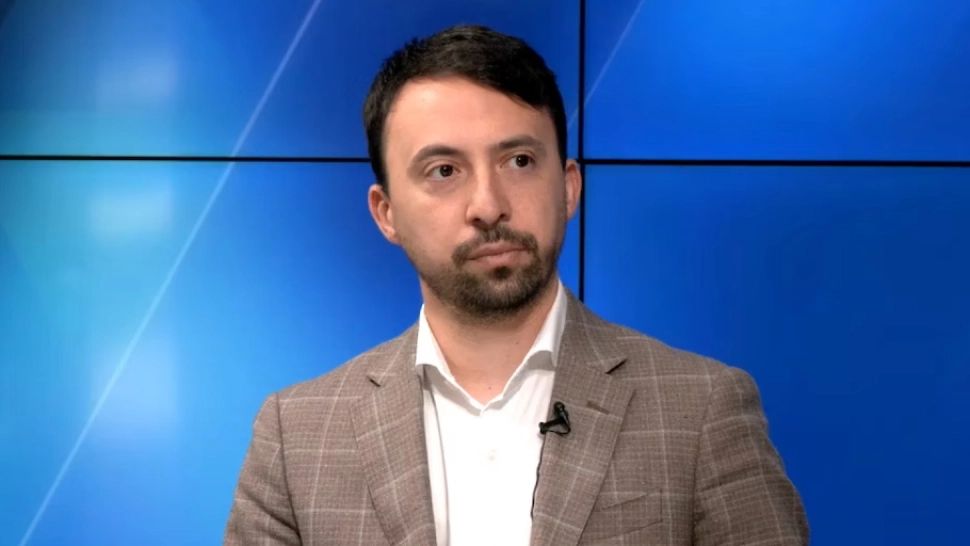 SRI intră pe ușa din față la facultatea de Jurnalism - Cum a devenit Antonio Amuza asistent universitar