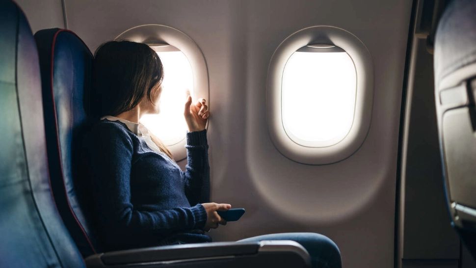 Cele mai murdare locuri din avion. Foarte rar sunt igienizate