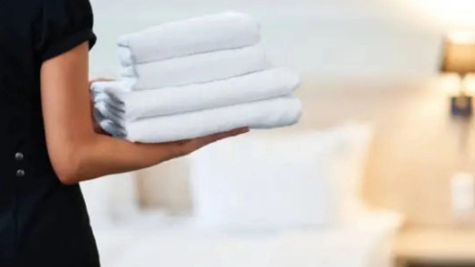 Secretul teribil al cameristelor. Ce fac în urma turistului care a părăsit camera