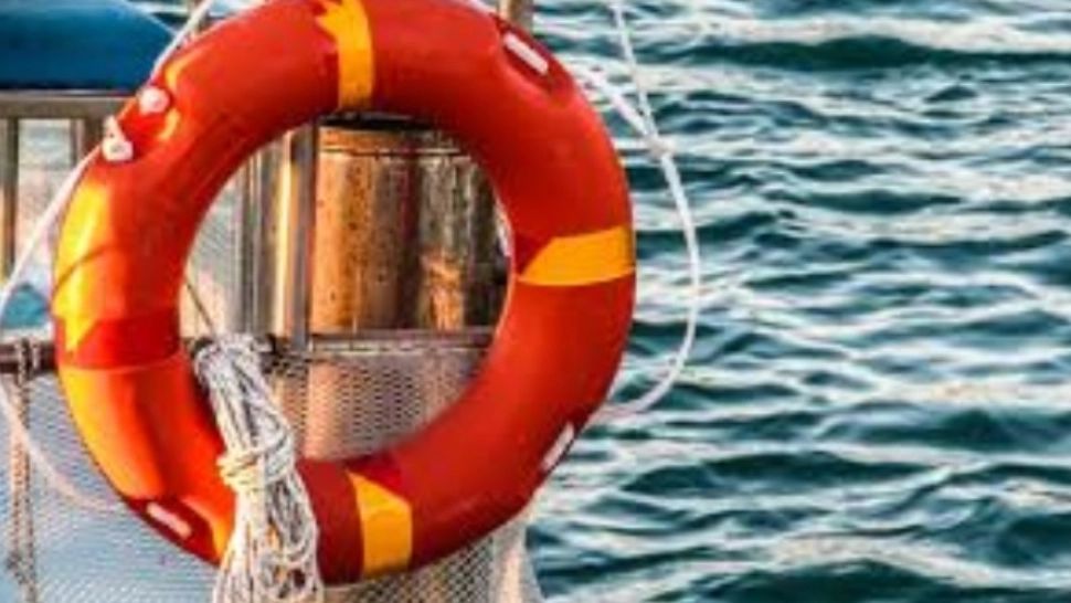 Marinar mort la bordul unei nave din rada Sulina. El s-a prăbușit inconștient pe vas