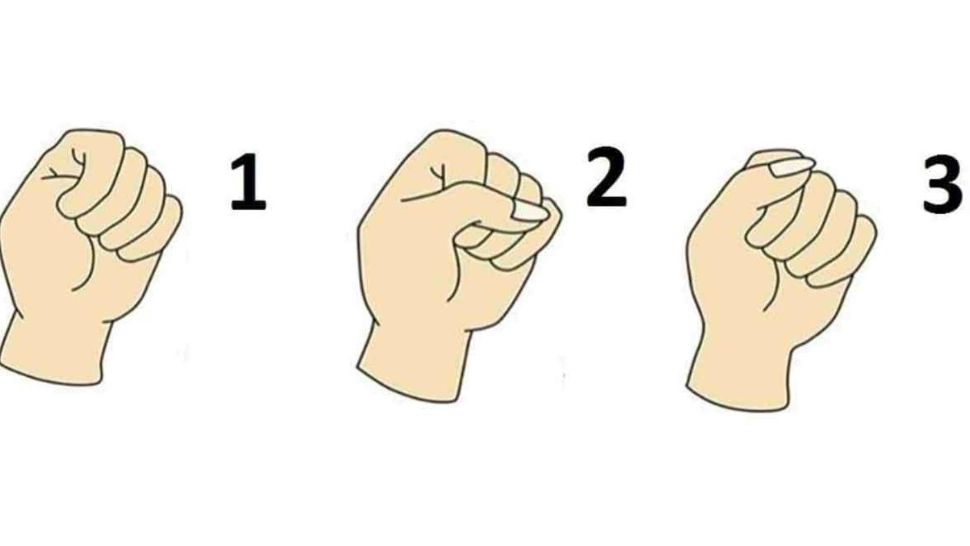 Ai observat cum ții pumnul strâns? Atenție, îți poate spune multe lucruri ascunse despre tine