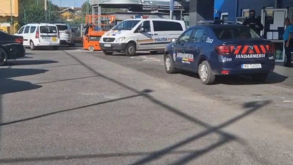  Scene de groază la o sală de sport din Voluntari. Mai multe persoane s-au luat la bătaie după un meci de baschet amical - O persoană a ajuns la spital 