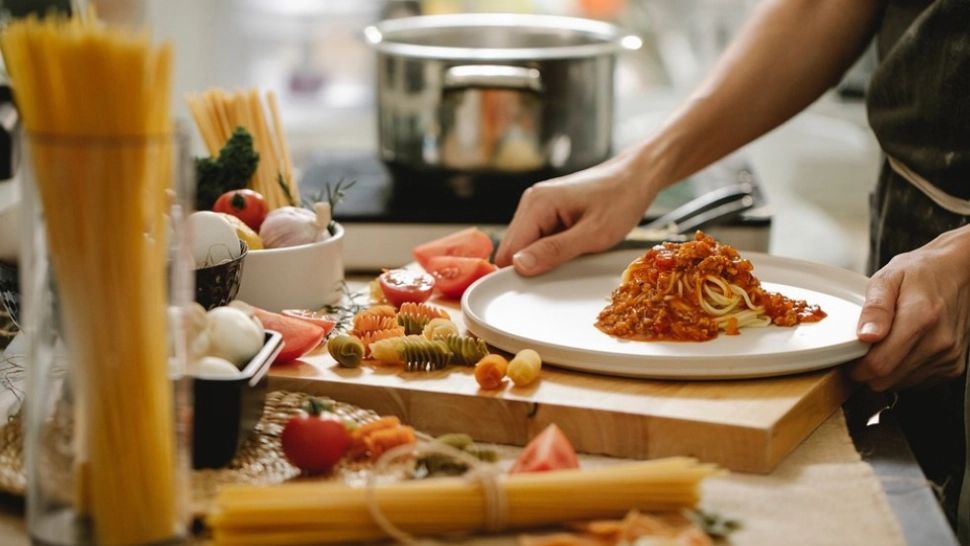 Mâncarea ta favorită poate conține substanțe cancerigene: 5 ingrediente periculoase pe care le mâncăm zilnic fără să știm