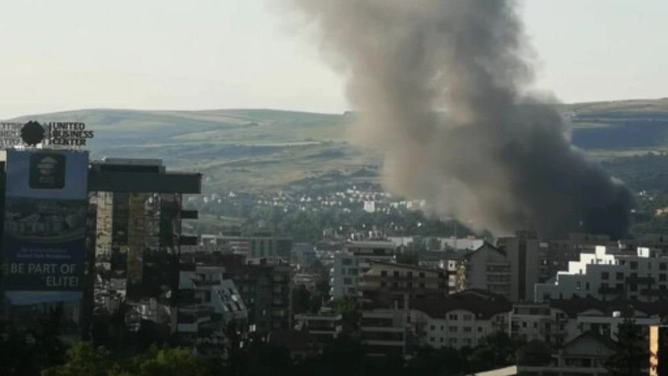 Incendiu devastator în Cluj Napoca. Fumul dens sufocă orașul, au fost emise mesaje RO-ALERT