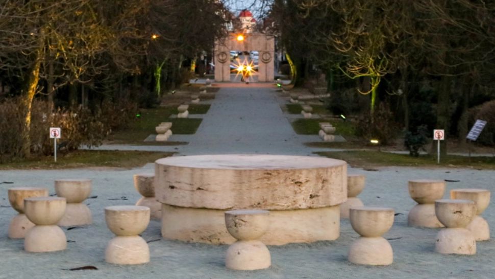 DEZASTRU urbanistic lângă sculpturile lui Constantin Brâncuși: Epopeea Căii Eroilor din Târgu Jiu, aproape de sfârșit după 5 ani