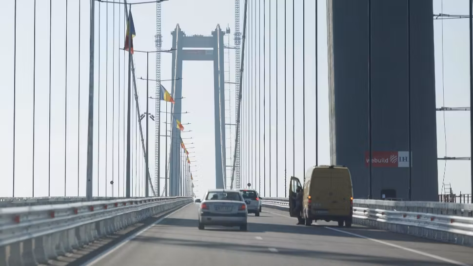 Construcția podului de la Brăila, filmată de la început până la inaugurare. VIDEO spectaculos cu 101 săptămâni condensate în 4 minute 