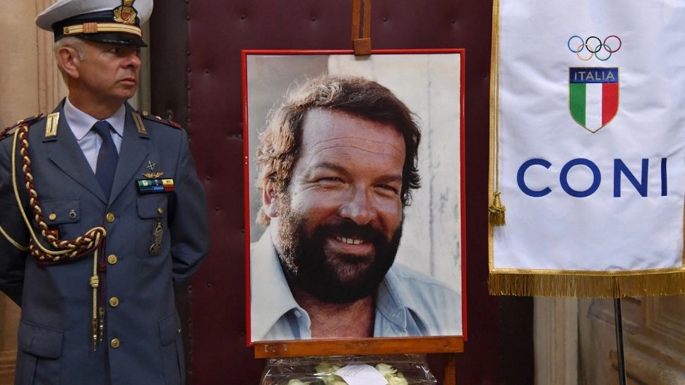 Incredibil cum arăta Piedone în tinerețe. Aproape nimeni nu l-ar recunoaște  - GALERIE FOTO