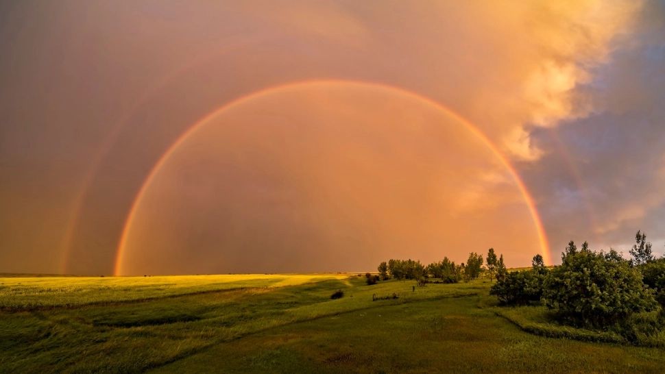 Locul de poveste din România unde Soarele parcă răsare de 2 ori. Fenomenul, vizibil doar în această perioadă a anului