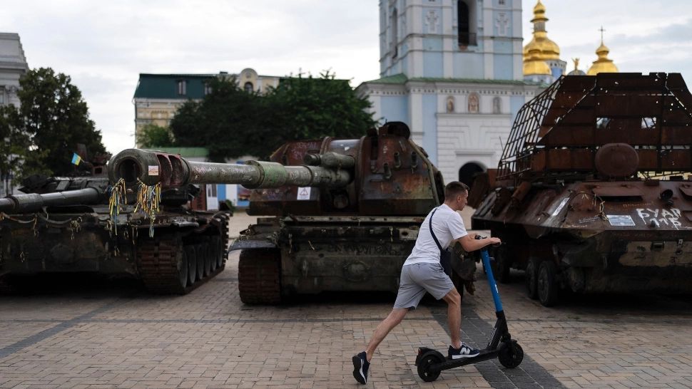 Amiral britanic: „Armata rusă și-a pierdut jumătate din potențialul de luptă în Ucraina”