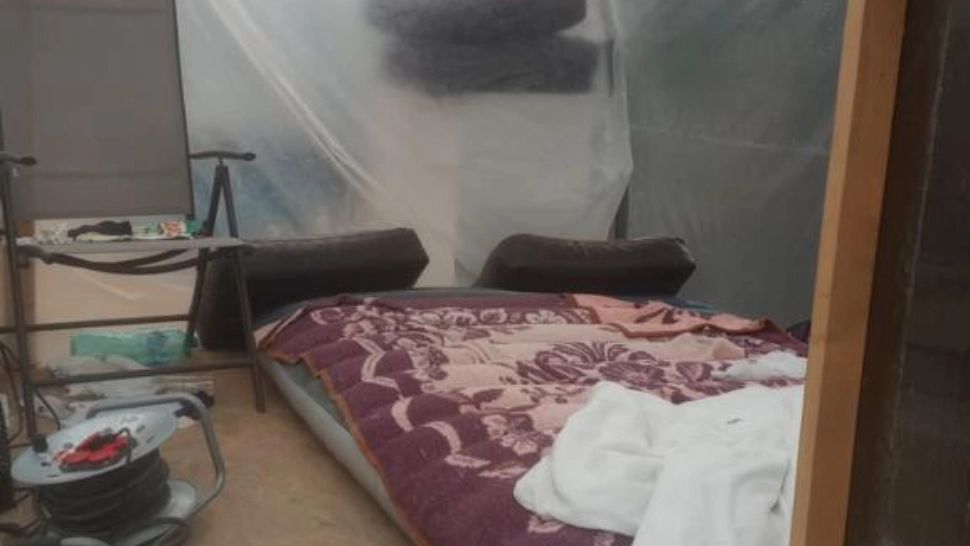 Un nou azil al groazei, descoperit în Voluntari - Oamenii erau ținuți în sere