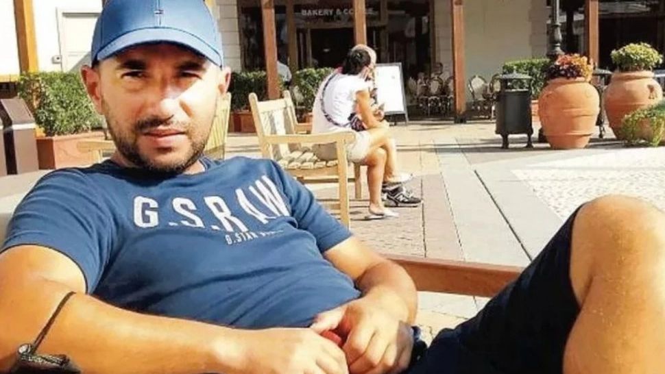 Un şofer român de TIR a murit subit, pe o stradă în Italia, în braţele unui prieten: "Credea că este doar o răceală"