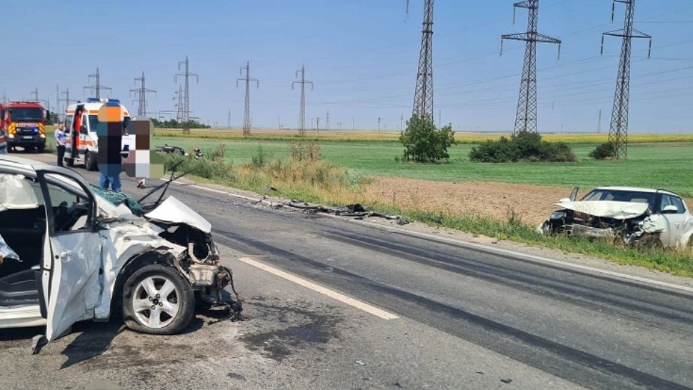 Accident violent în Ialomița: 5 VICTIME, inclusiv un copil de 6 ani - Intervenție masivă la Slobozia | FOTO