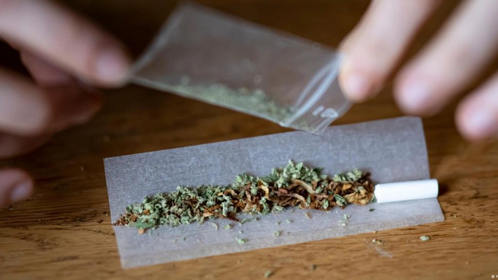 Caz halucinant la Brăila: Un copil de 14 ani a cerut bani bunicii pentru mâncare - Și-a luat droguri - Cum l-au prins polițiștii