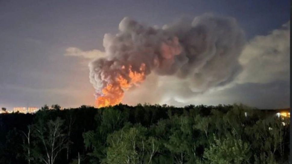 Război în Ucraina - Ziua 534 - Un depozit de lângă Moscova, în flăcări. Zelenski i-a demis pe șefii centrelor de recrutare - LIVE TEXT