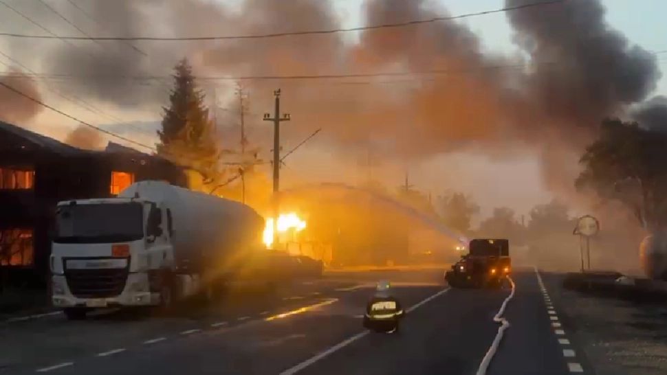 Raport MAI. În prima oră după explozia de la stația GPL din Crevedia nu s-a intervenit