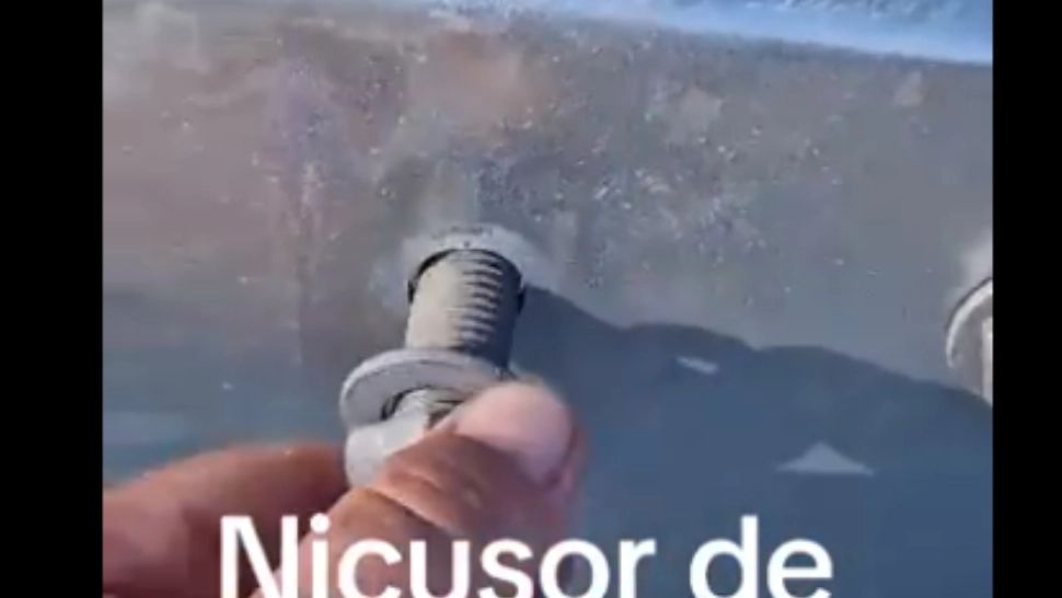 Revoltător: podul de Brăila se deșurubează cu mâinile goale, la nici două luni de la inaugurare! Nereguli grave la cea mai scumpă construcție din România - VIDEO