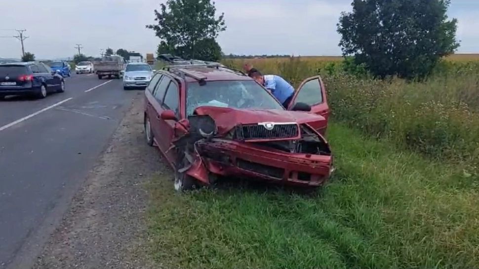 Accident cu 6 victime, pe Șoseaua Morții din județul Buzău: două mașini distruse. Printre răniți, un copil de 1 an - VIDEO