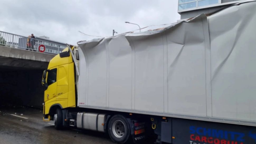 Un camion a intrat în pietoni în orașul german Passau - O persoană a murit
