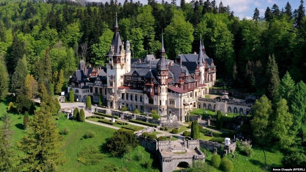 România, destinația de basm în care Netflix adoră să filmeze producții de Crăciun, potrivit jurnaliștilor britanici