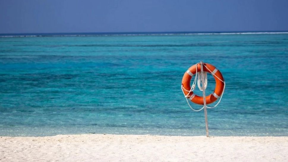 Detalii tulburătoare în cazul morții celor 3 bărbați luați de curenți la Mamaia: fata de 16 ani salvată este fiica unuia dintre ei