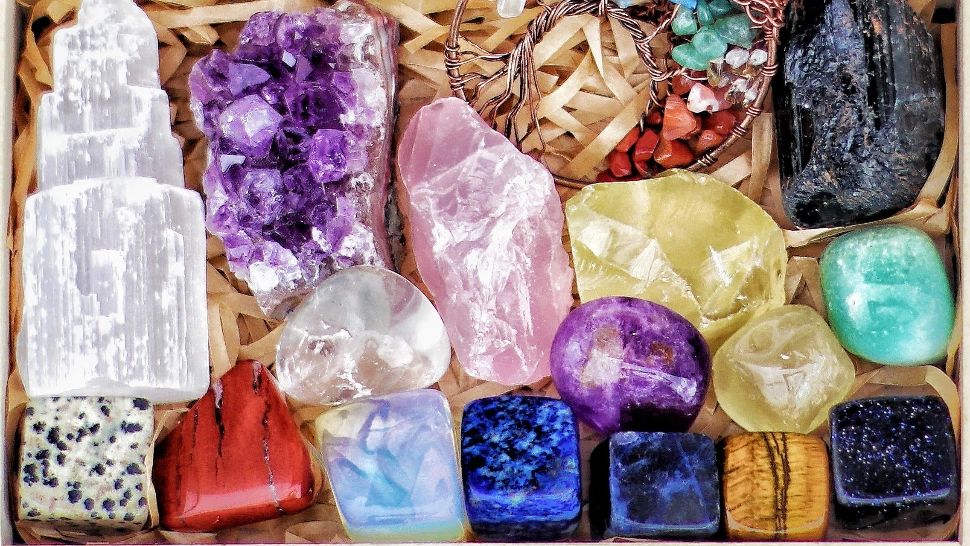 Cristalele care atrag banii în viața ta. Aduc cu ele energiile financiare pozitive oriunde s-ar afla